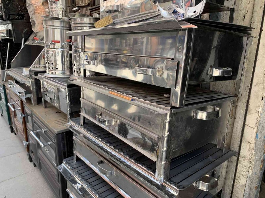 Mangallar Bayrama Hazır