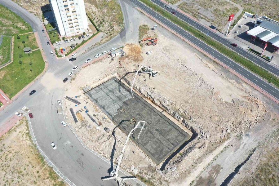 Kocasinan’da 24 Derslikli Ve 6 Ek Ders Sınıflı Lisenin Temeli Atıldı