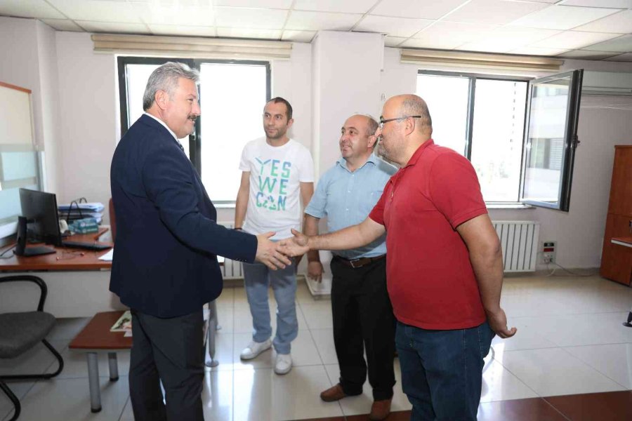 Başkan Palancıoğlu, Belediye Personelleriyle Bayramlaştı