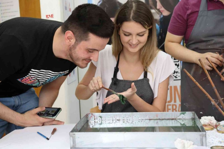 Kaymek’ten Kardeş Şehir Mostar’da Ebru Atölye Çalışması