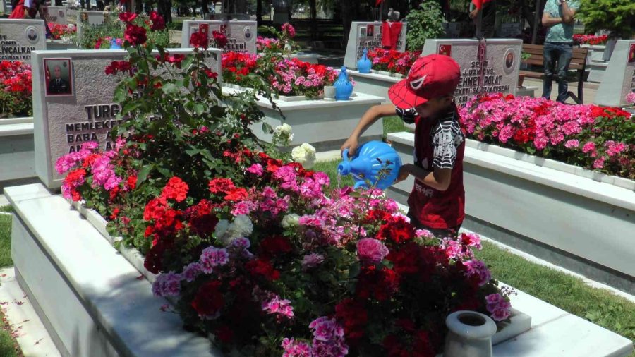 96 Yaşında Şehit Torununa Koştu