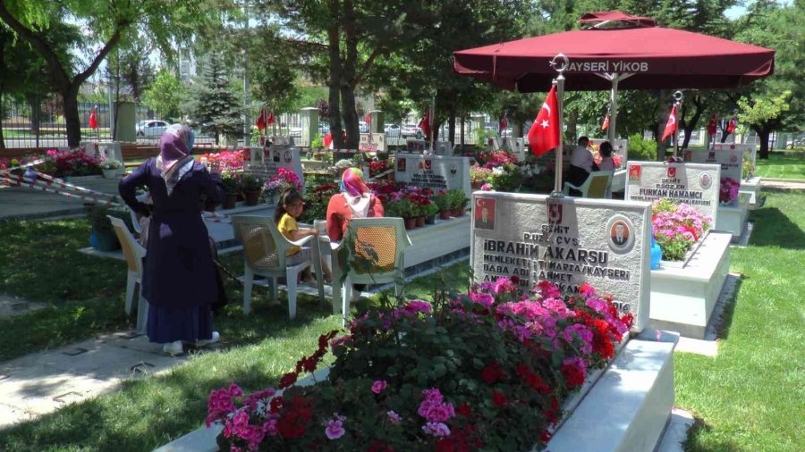 96 Yaşında Şehit Torununa Koştu