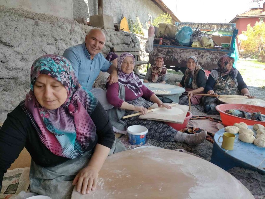 Gemiç’te Yıllardır Süren Güzel Bir Gelenek