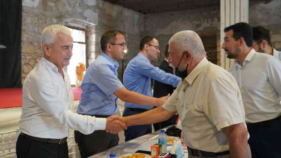 Finike’de Bayramlaşma Töreni Düzenlendi