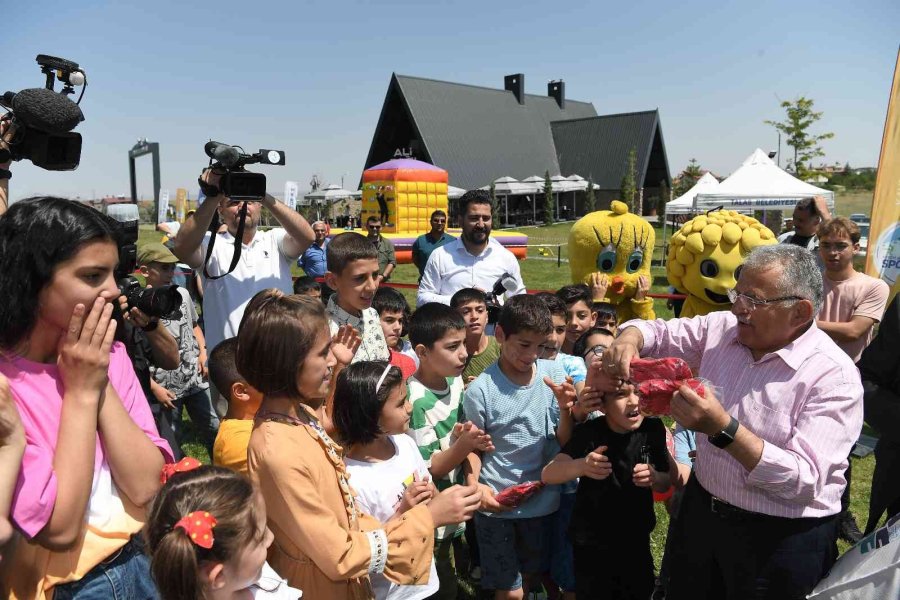 Başkan Büyükkılıç Çocukluk Günlerini Yeniden Yaşadı