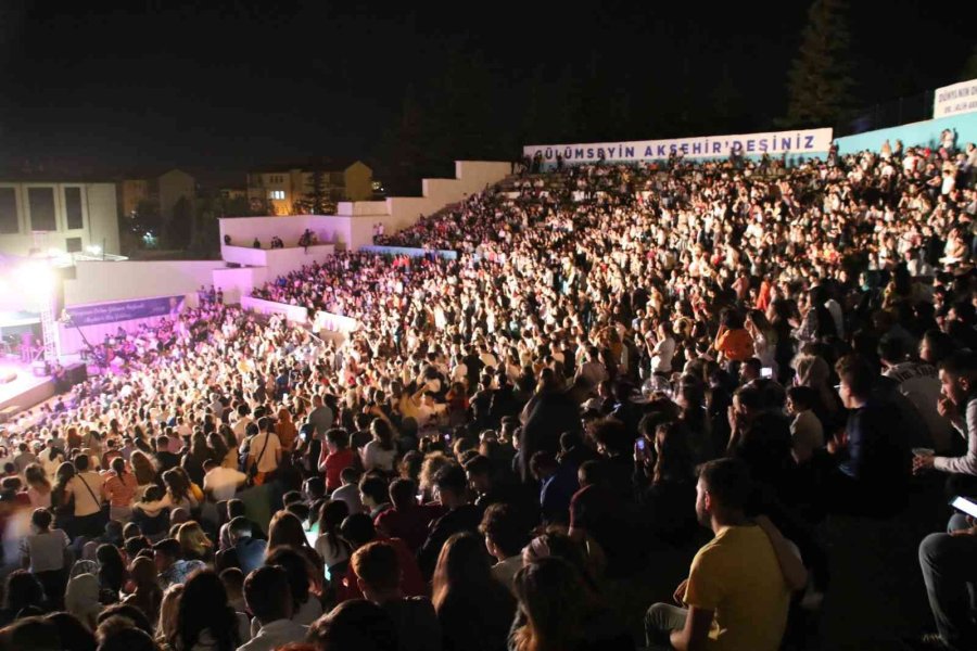 Pinhani’den Akşehir’de Konser