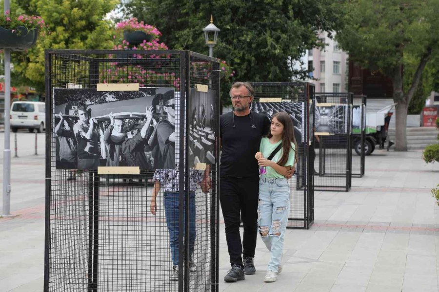 Konya’da Srebrenitsa Şehitleri Fotoğraf Sergisiyle Anıldı