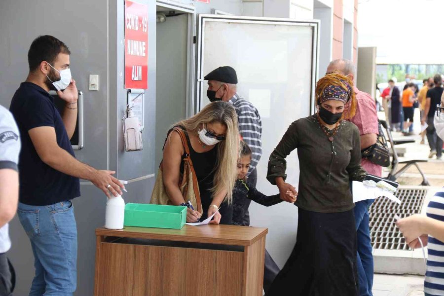 Bakan Koca’nın Çağrısının Ardından Hatırlatma Dozu Randevuları Doldu