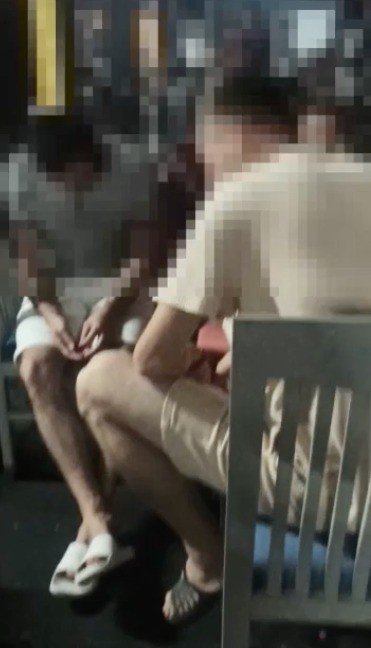 Jandarma Kumarcıları Suçüstü Yakaladı, Sandalyelerinden Bile Kalkamadılar