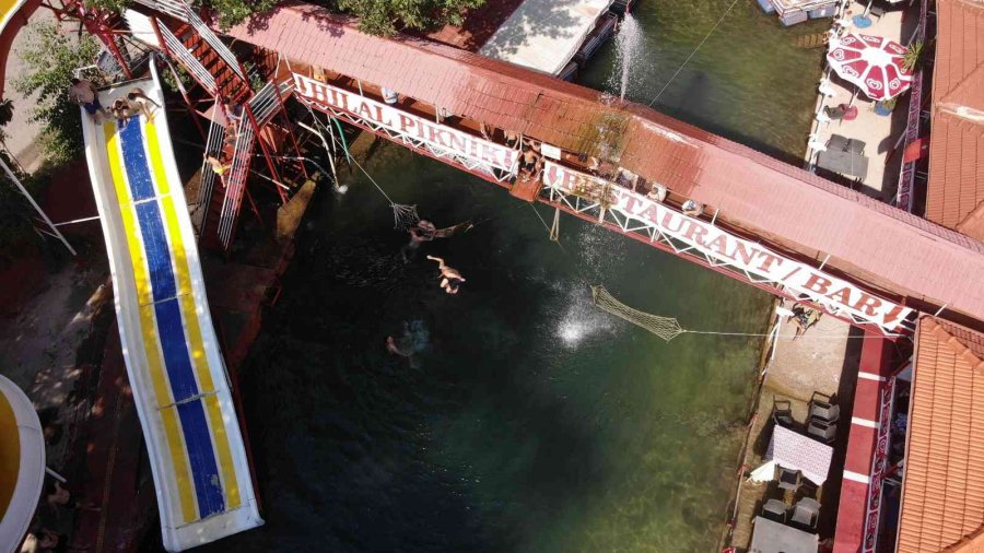 Alanya’nın Bunaltıcı Sıcağından Kaçanların İlk Durağı Buz Gibi Suyuyla Dim Çayı Oldu