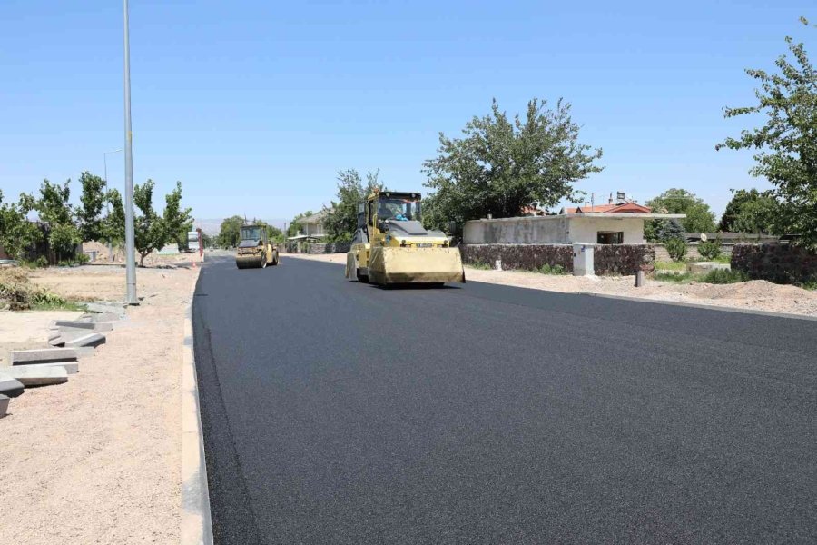 Başkan Palancıoğlu, Erenköy’deki Asfalt Çalışmalarını İnceledi