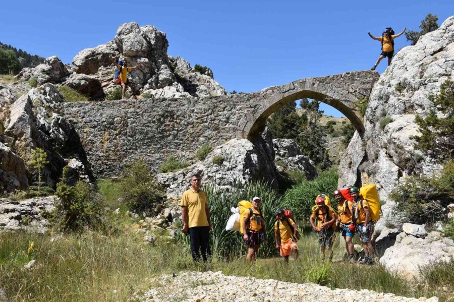 Dünyanın Sayılı Kanyon Gezisi Olan Mut Kestel Kanyonu Gezisi Başladı