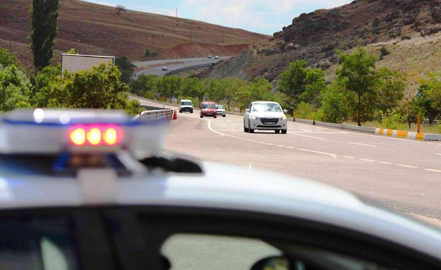 Konya Polisinden Tatil Dönüşündeki Sürücülere Mola Uyarası