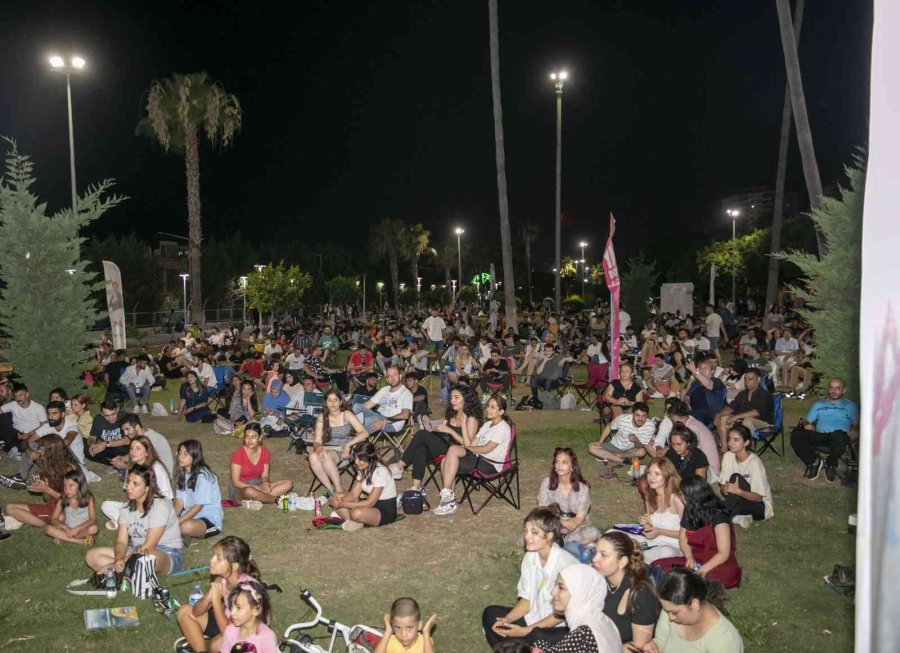 Mersin’de ’yaz Dostum Konserleri’ Başladı