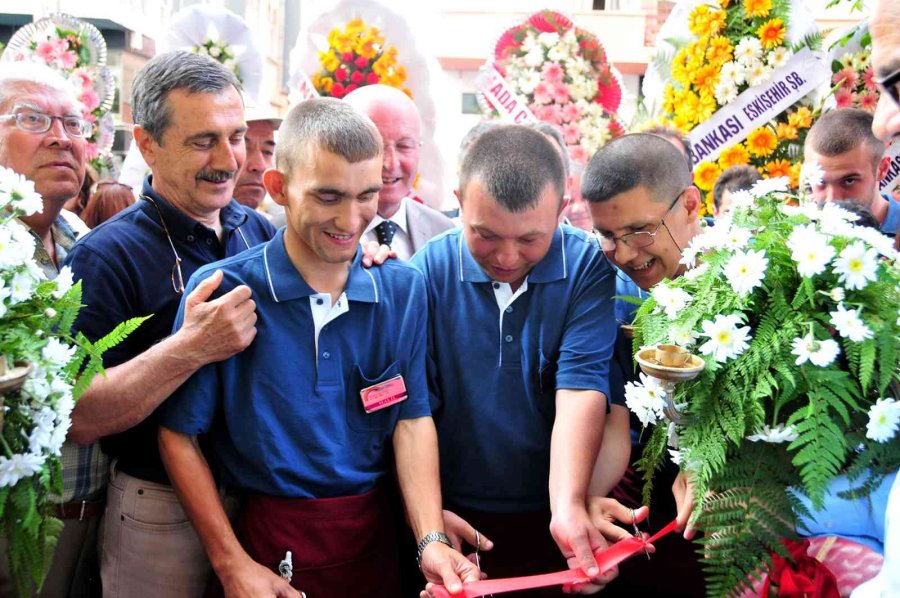 Gökkuşağı Kafe 11 Yaşında