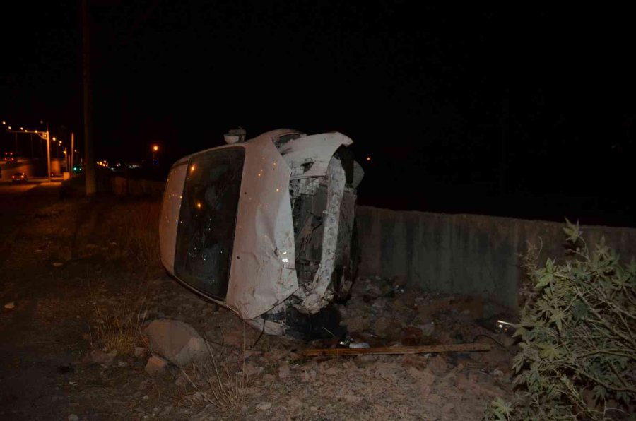 Kulübeye Çarpan Araç Takla Attı: 1 Yaralı