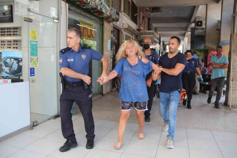 Genç Kadın Yaptıklarıyla Mahalleliyi Canından Bezdirdi