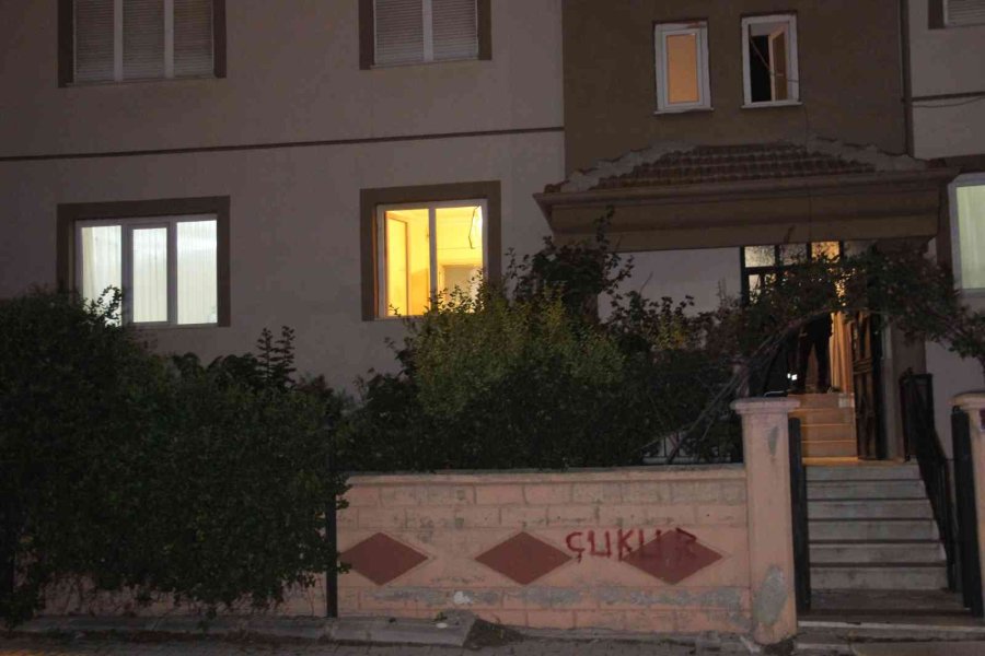 Çakmak Tüpü Bomba Gibi Patladı: 4 Yaralı