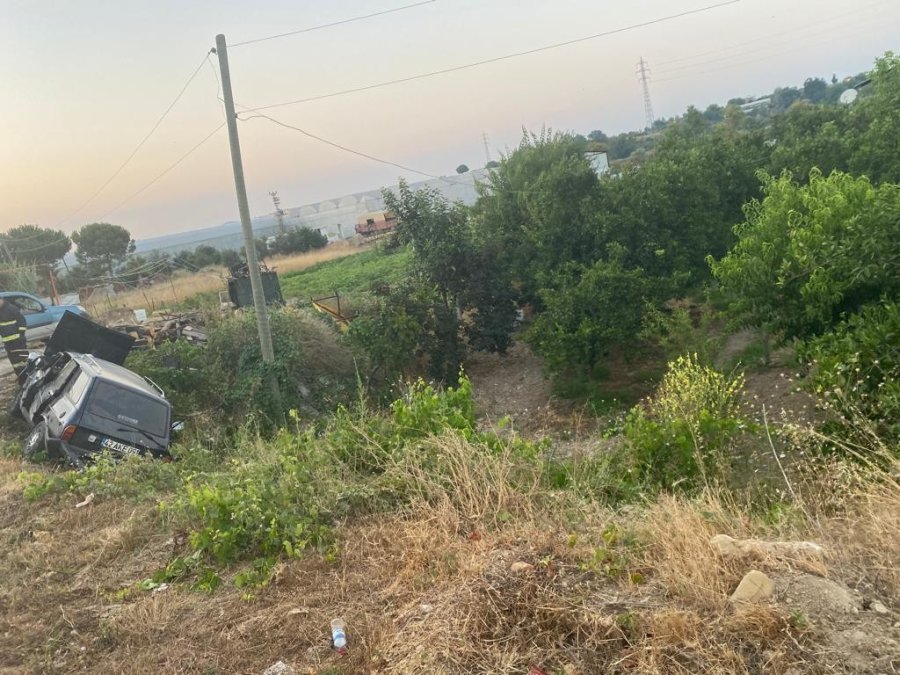 Antalya’da Otomobil Şarampole Yuvarlandı: 5 Yaralı