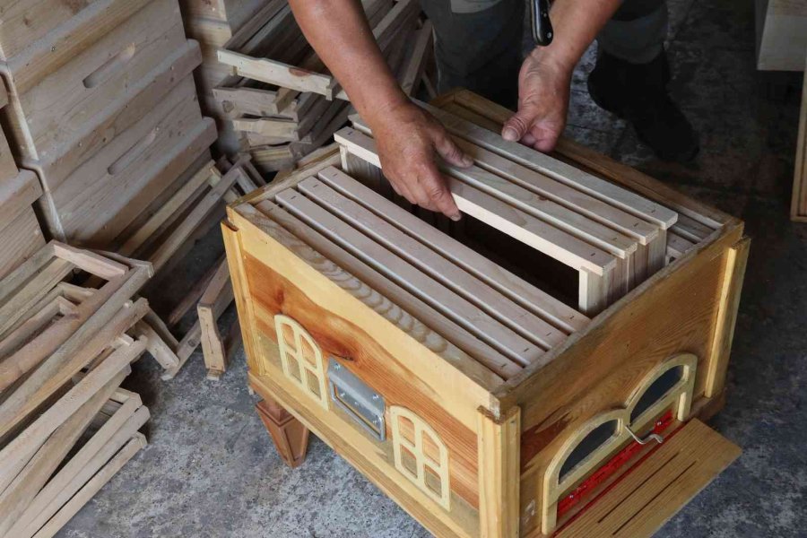 ‘bal İşçileri’ Odunpazarı Evleri’ni Simgeleyen Kovanda Üretim Yapacak