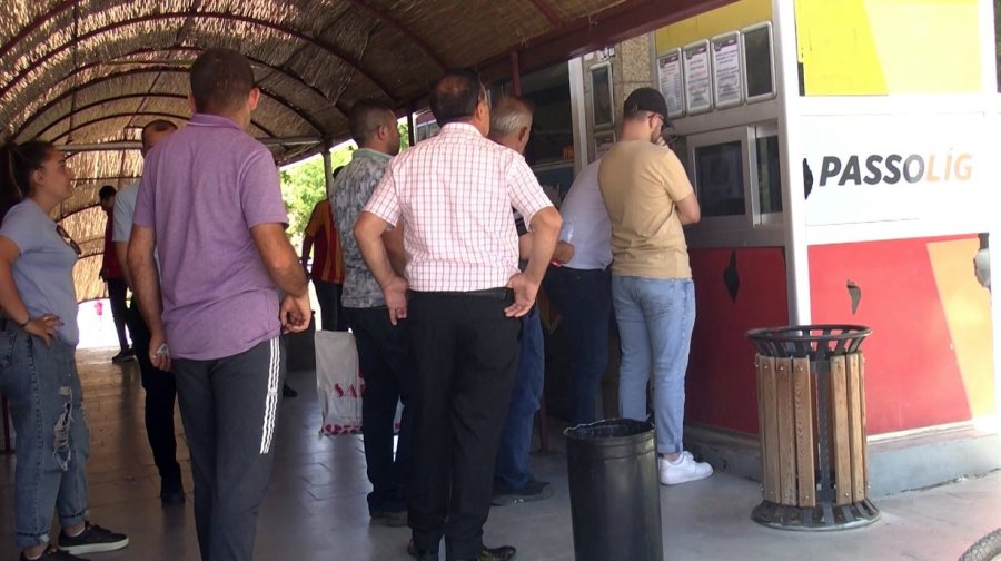 Kayserispor Taraftarı, Kombine Kartlarını Alıyor