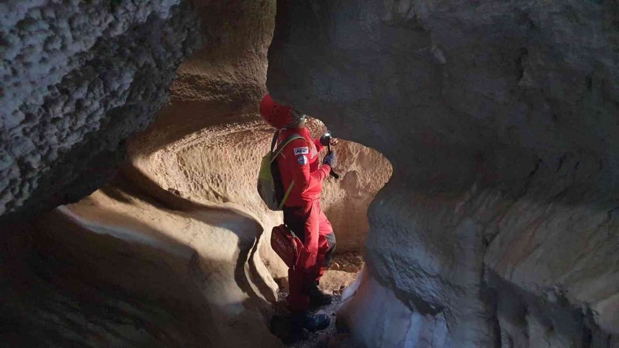 Dört Gündür Kayıp Olan Yaşlı Kadın 160 Kişilik Ekiple Aranıyor