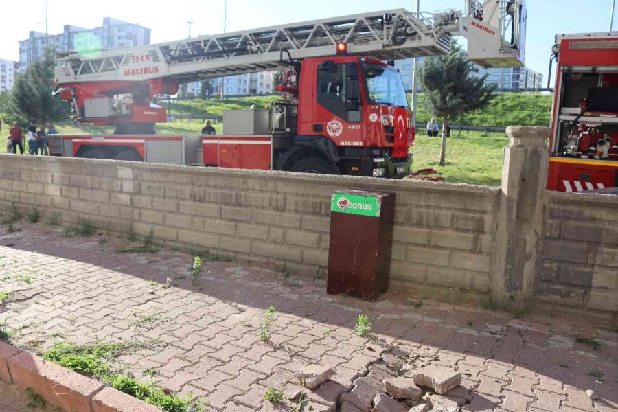 Kayseri’de İlginç Olay: Önce Çelik Kasayı Attı, Sonra Evi Yaktı