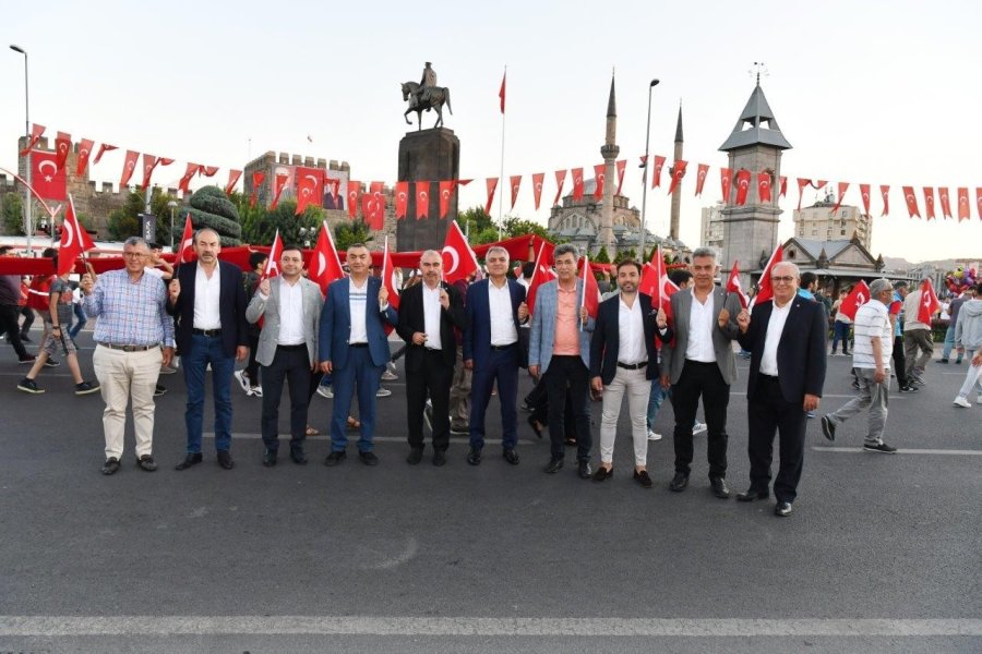 İş Dünyası ’türkiye Aşkına’ Yürüdü