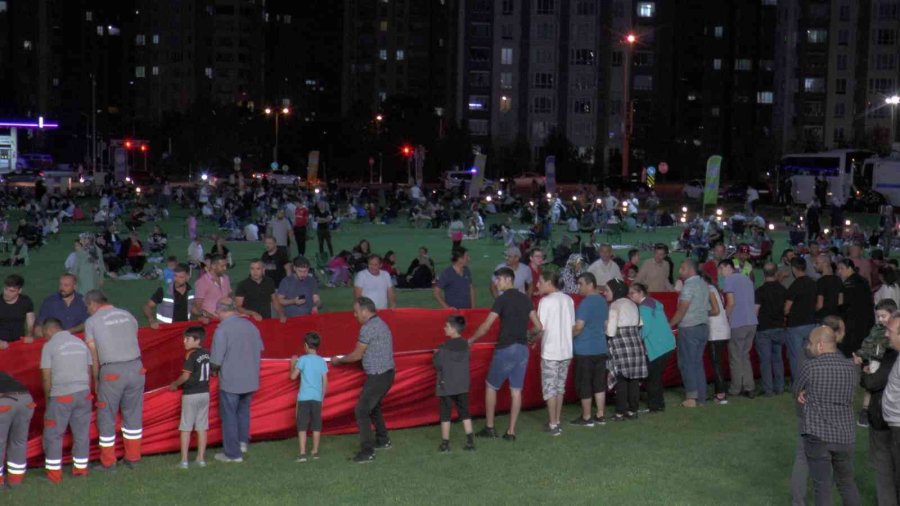 Dünyanın En Büyük Türk Bayrağı 15 Temmuz’da Yeniden Açıldı