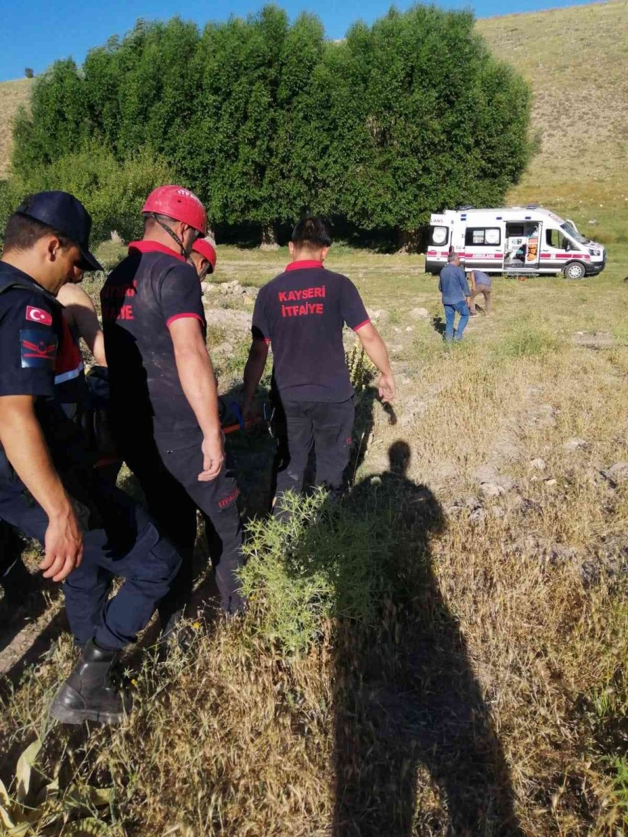 25 Metrelik Çukura Düşen Yaşlı Adam Hayatını Kaybetti