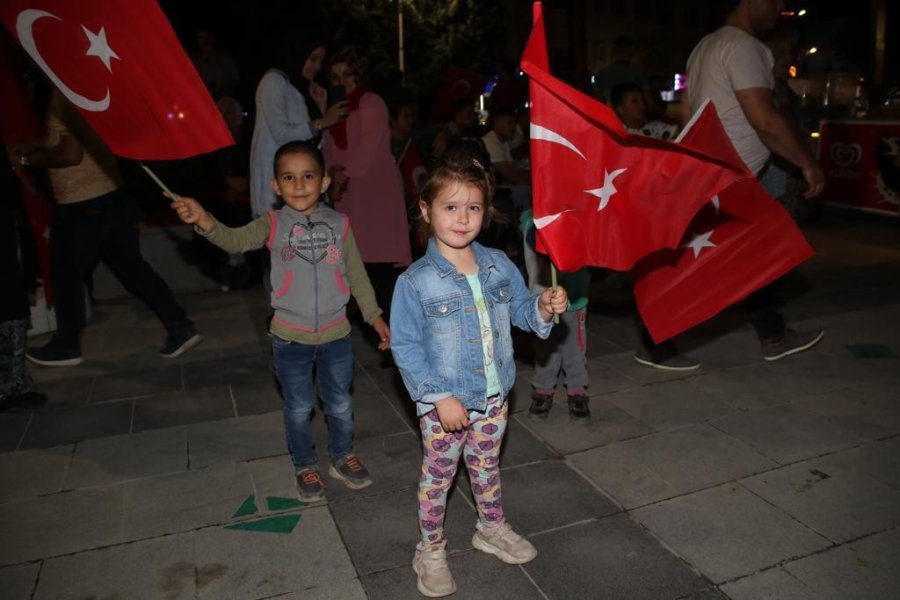 Akşehir’de 15 Temmuz Demokrasi Ve Milli Birlik Coşkusu