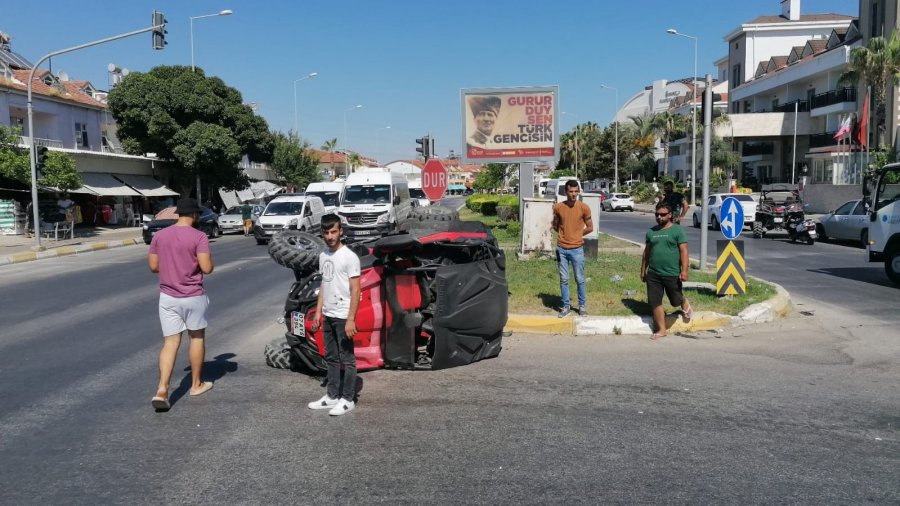 Kırmızı Işık İhlali Yapan Atv Otomobille Çarpışıp Takla Attı: 1 Yaralı