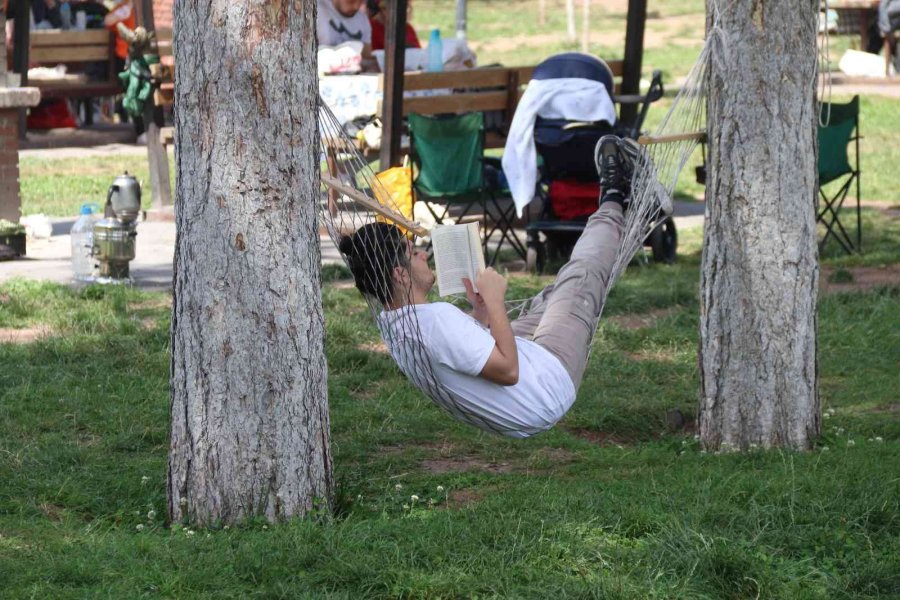 Tatilin Son Gününü Piknik Yaparak Değerlendirdiler