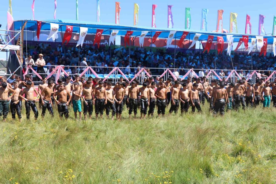 Kırkpınar’ın Rövanşı Gökbel Yağlı Güreşleri Başladı