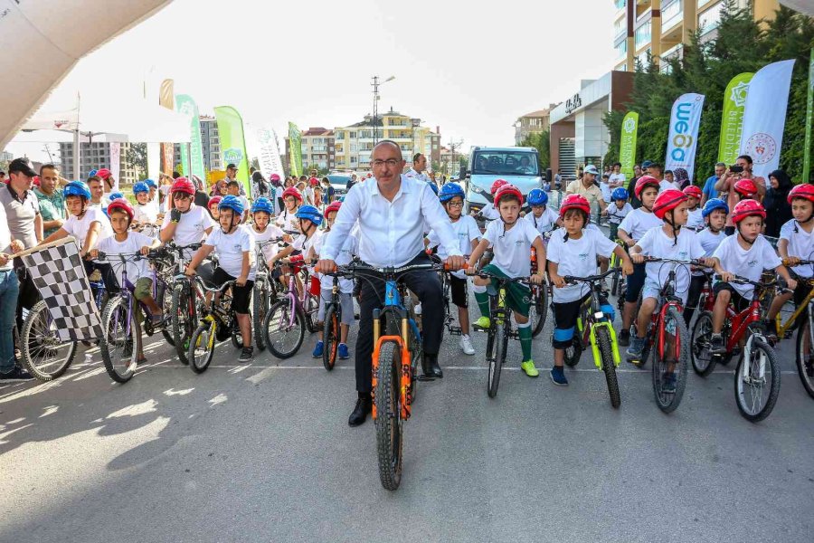 Meram’da Düz Bisiklet Yarışları Başladı