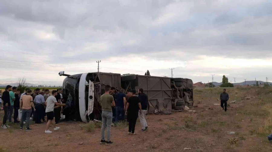 Kayseri’de Tur Otobüsü Devrildi: 31 Yaralı