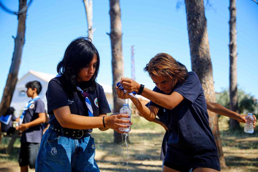 Büyükşehir İzcileri Zeytinpark’ta Kamp Yaptı