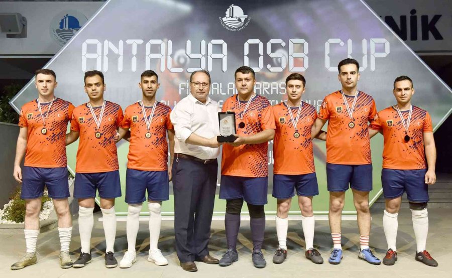 Antalya Osb Firmalar Arası Halı Saha Futbol Turnuvası Sona Erdi