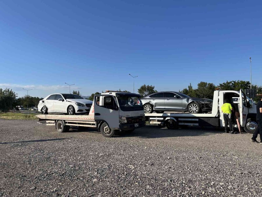 Maddi Hasarlı Trafik Kazası Çevre Yolu’nda Trafiği Felç Etti
