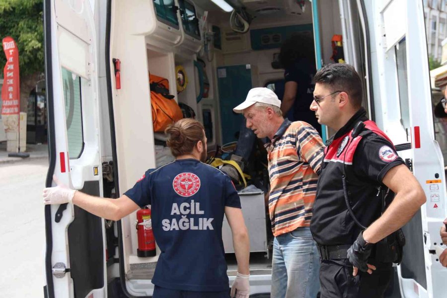 Babasıyla Bina Yıkımında Çalışan 17 Yaşındaki Çocuğun Üzerine Kolon Devrildi