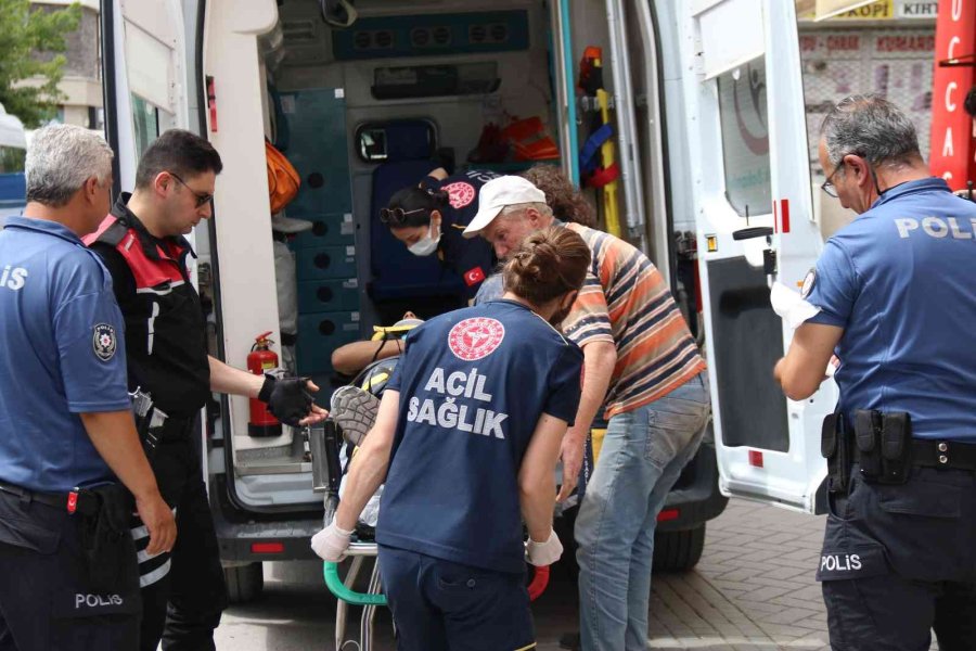Babasıyla Bina Yıkımında Çalışan 17 Yaşındaki Çocuğun Üzerine Kolon Devrildi