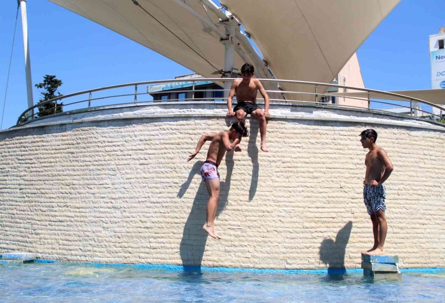 Çocukların Süs Havuzunda 5 Yıldızlı Otel Konseptinde Kıskandıran Eğlencesi