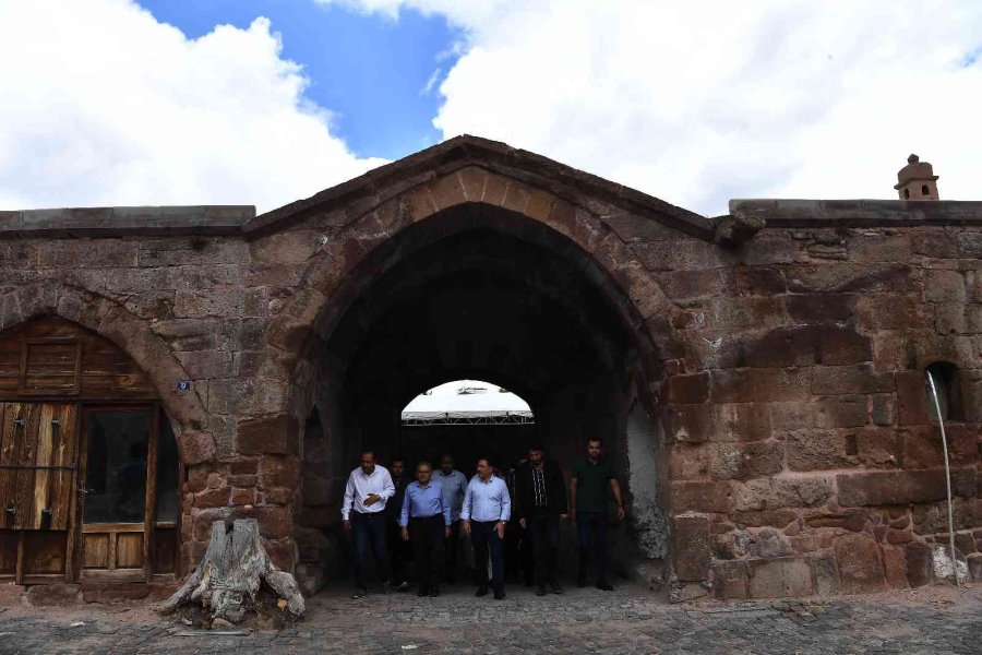 Valilik Ve Büyükşehir’den Tarihi İncesu Arasta Çarşısı’na Kayseri’ye Özgü Dokunuş
