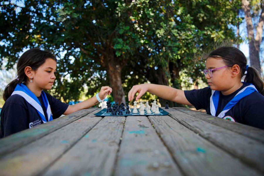 Büyükşehir İzcileri Zeytinpark’ta Kamp Yaptı