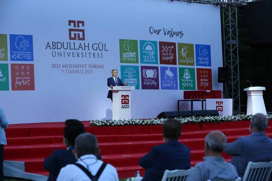 Agü’de 5. Mezuniyet Heyecanı