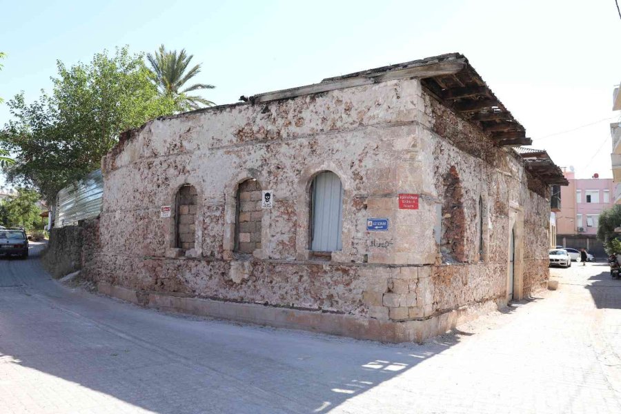 Antalya’da 19’uncu Yüzyıldan Kalan Metruk Yapı ‘devlet Konuk Evi’ne Dönüştürülecek