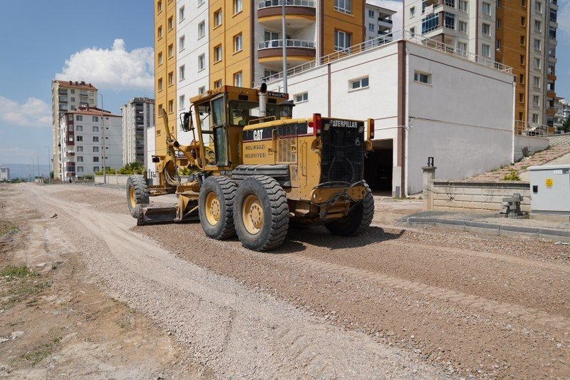 Tavlusun Ve Fatih Mahallesinde Asfalt Ve Parke Çalışmaları