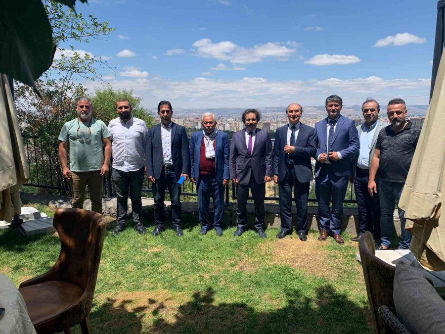 Cumhurbaşkanı Başdanışmanı Küçükyılmaz Kayseri’de Gazete Sahipleriyle Buluştu