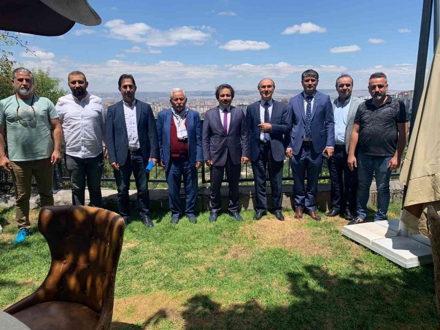 Cumhurbaşkanı Başdanışmanı Küçükyılmaz Kayseri’de Gazete Sahipleriyle Buluştu