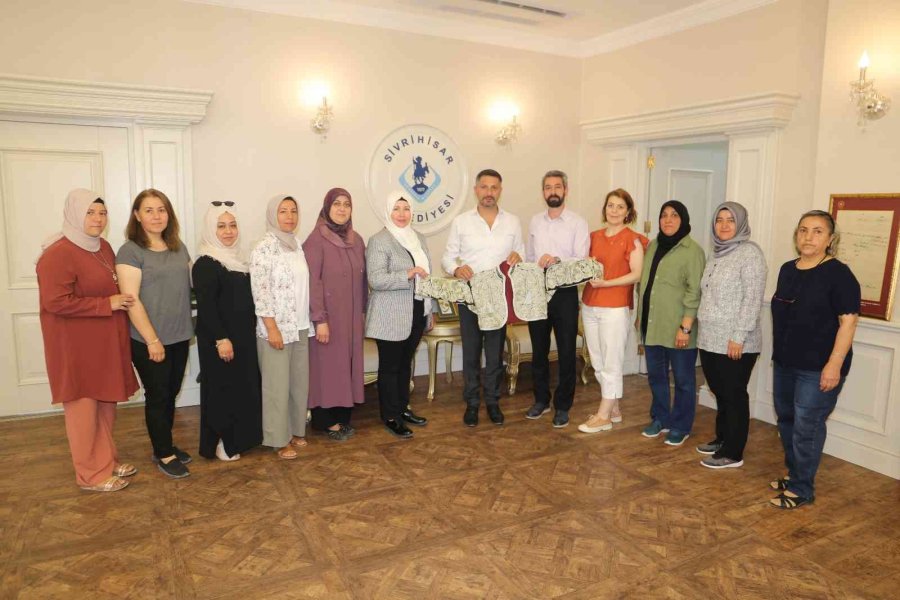 İlk “sarka” Başkan Yüzügüllü’ye